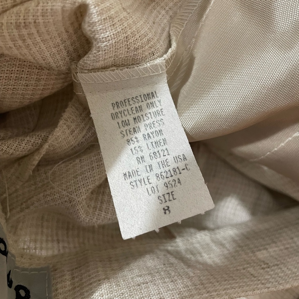Vintage Beige Linen Pleated Shorts - Picture 9 of 15